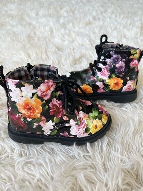 Komfyea Cute Children Boots Floral Print Girl Lace Up Boots